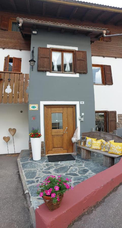 Garni Monika Bed & Breakfast Canazei Exterior photo